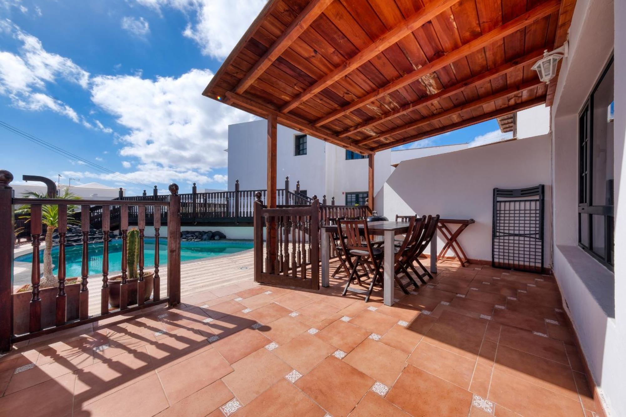 Casa Hibiscus - Shared Pool - Close To Seafront Promenade Punta Mujeres 외부 사진