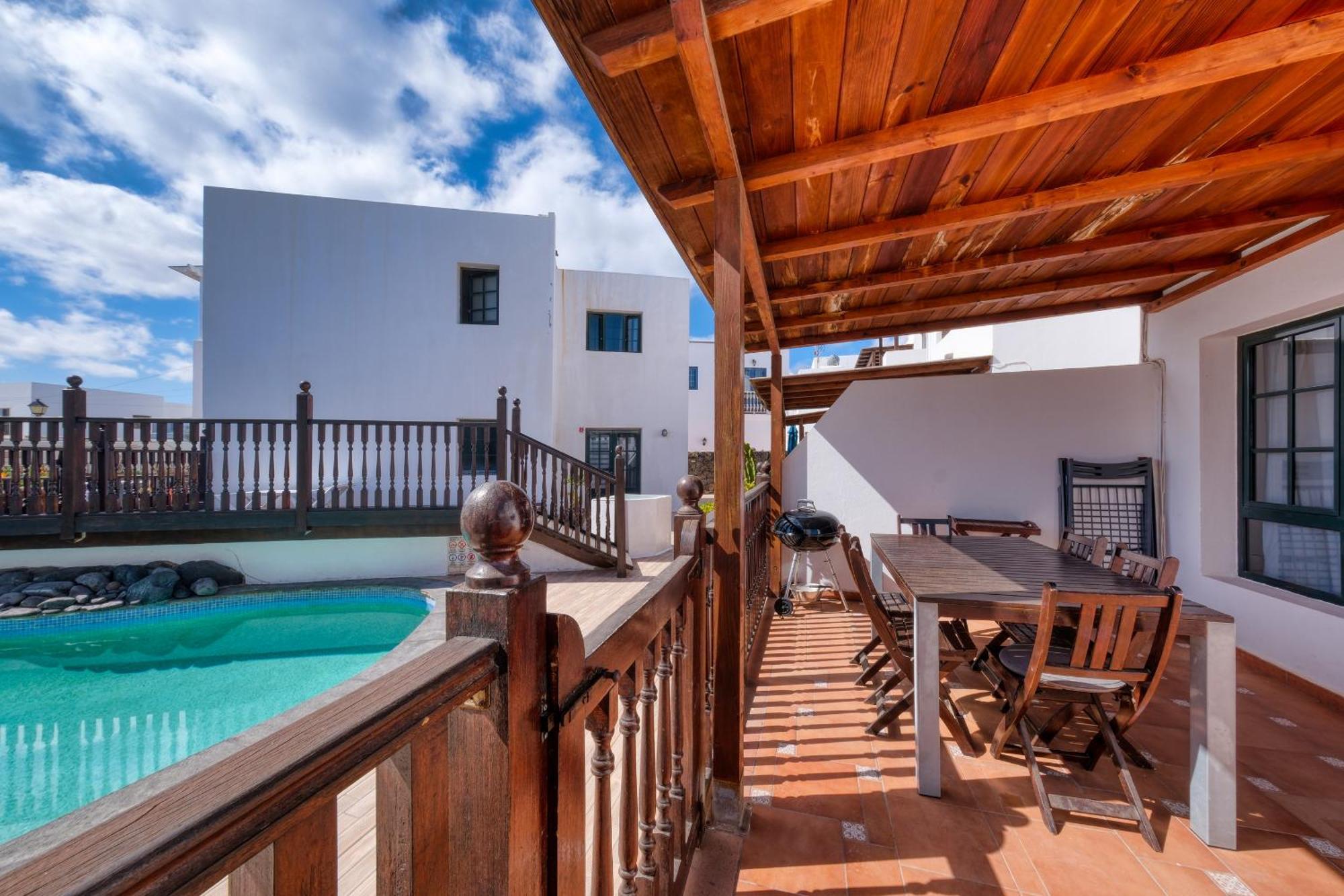 Casa Hibiscus - Shared Pool - Close To Seafront Promenade Punta Mujeres 외부 사진